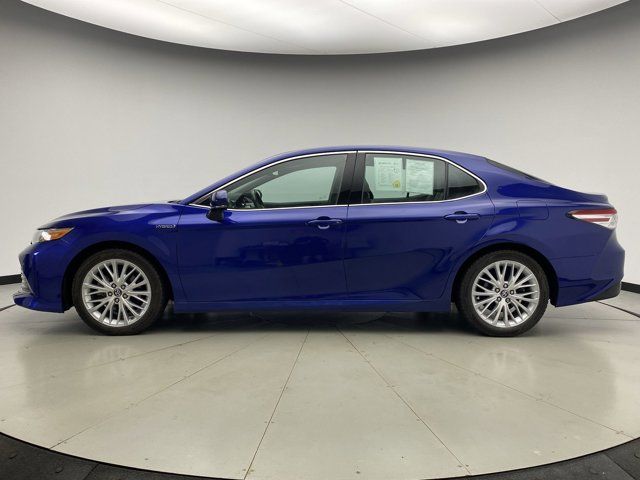 2018 Toyota Camry Hybrid XLE