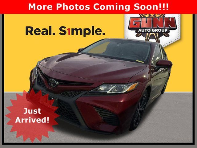 2018 Toyota Camry SE