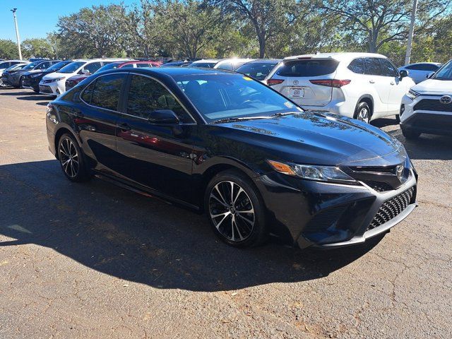 2018 Toyota Camry SE