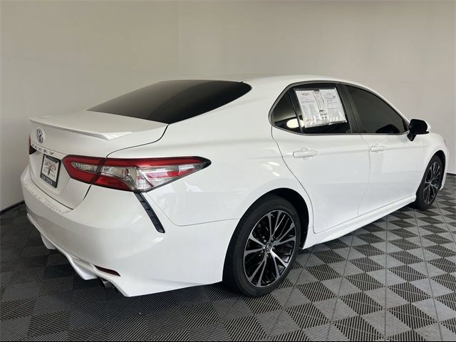 2018 Toyota Camry SE