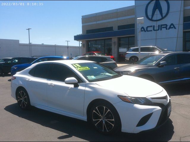 2018 Toyota Camry SE