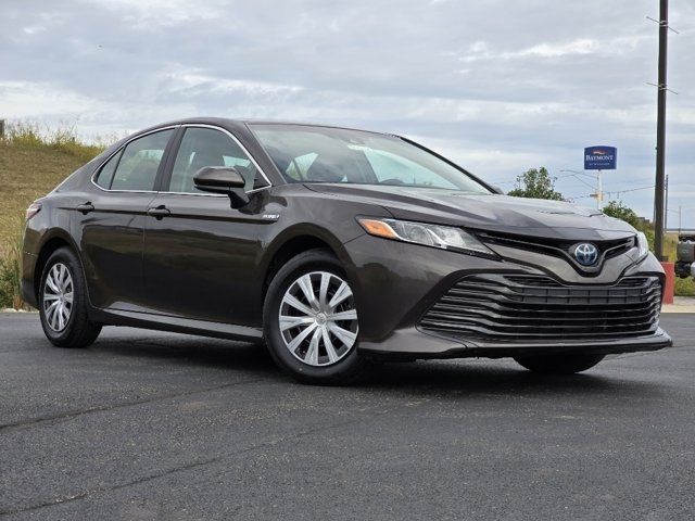 2018 Toyota Camry Hybrid LE