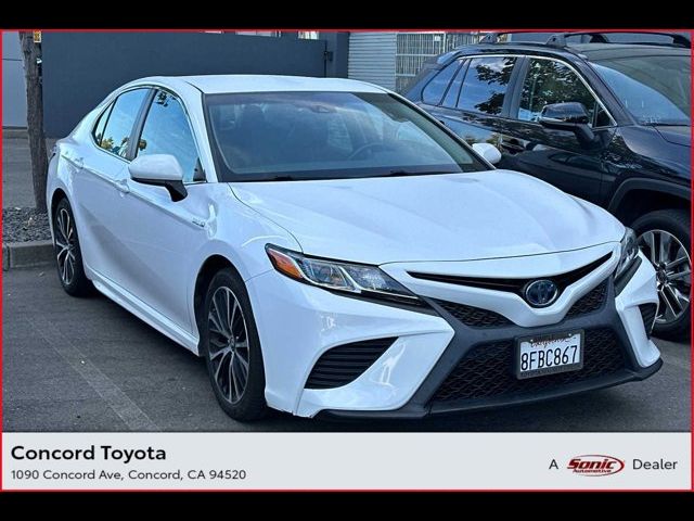 2018 Toyota Camry Hybrid SE