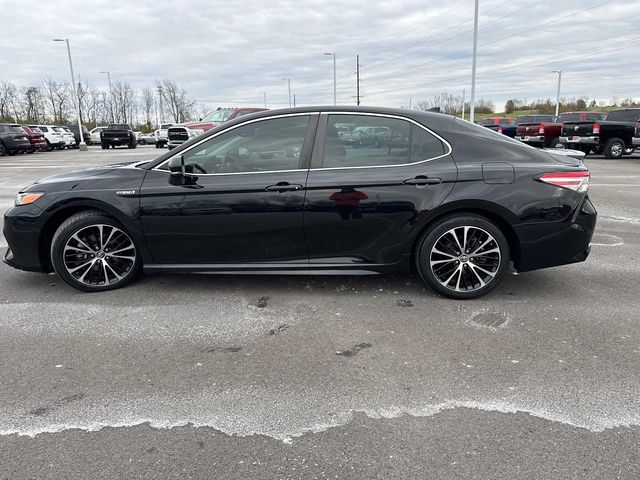 2018 Toyota Camry Hybrid SE