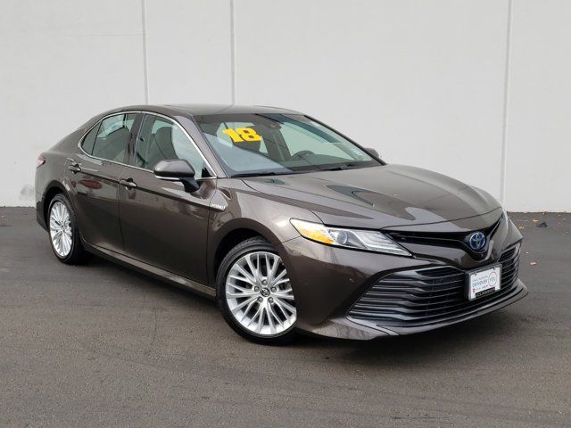 2018 Toyota Camry Hybrid XLE