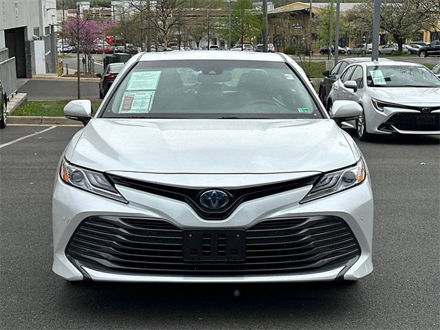 2018 Toyota Camry Hybrid XLE