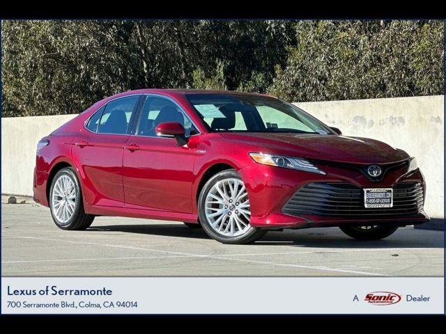 2018 Toyota Camry Hybrid XLE