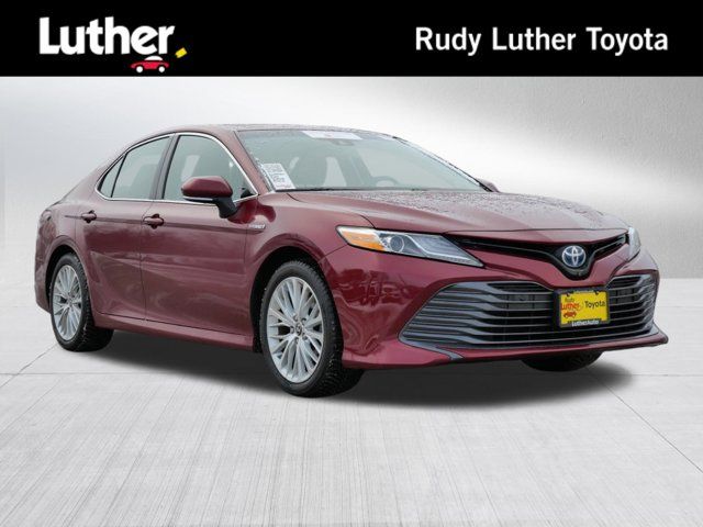 2018 Toyota Camry Hybrid XLE