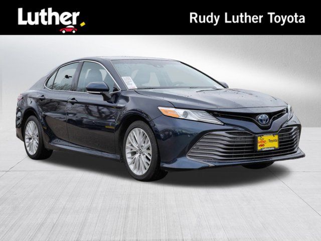 2018 Toyota Camry Hybrid XLE