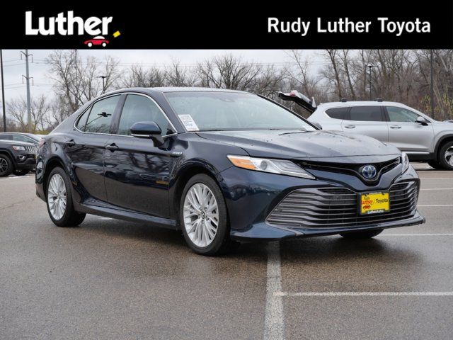 2018 Toyota Camry Hybrid XLE