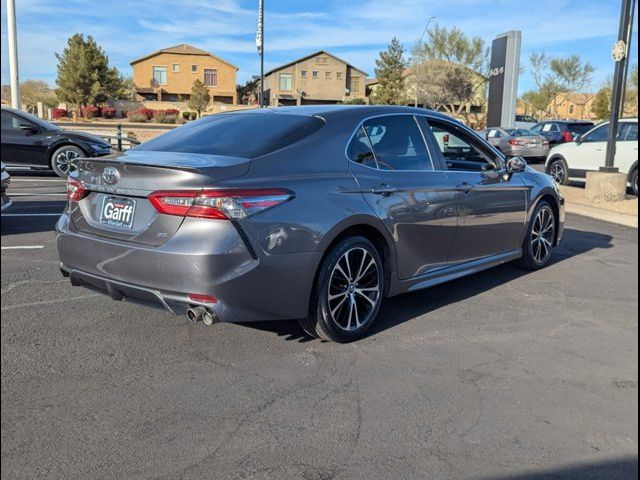 2018 Toyota Camry SE