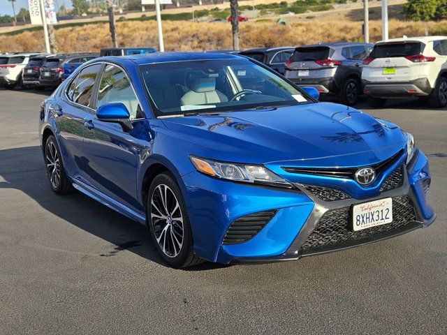 2018 Toyota Camry SE