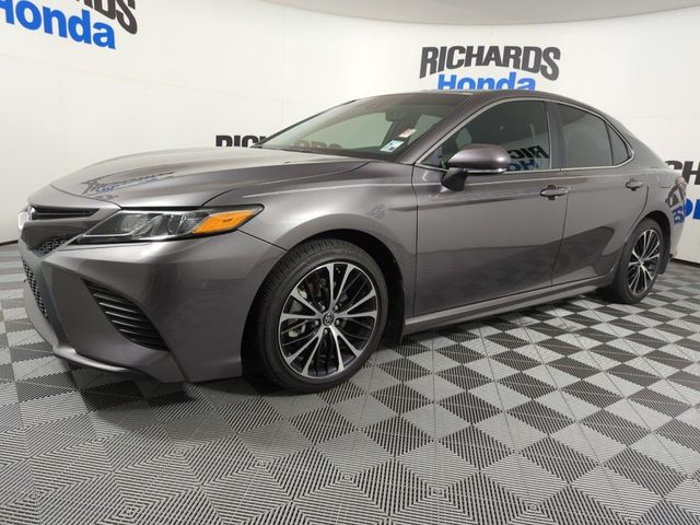 2018 Toyota Camry SE