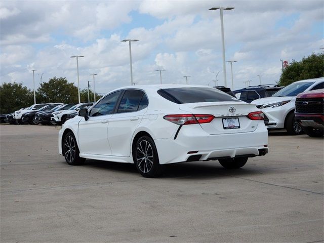 2018 Toyota Camry SE