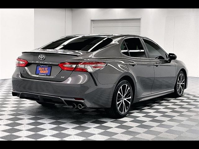 2018 Toyota Camry SE