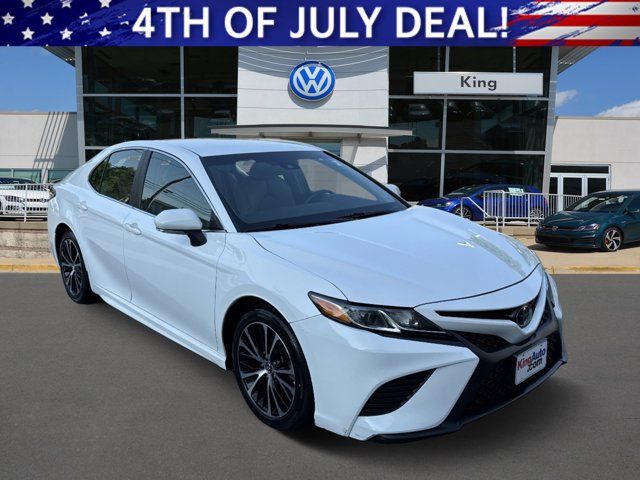 2018 Toyota Camry SE