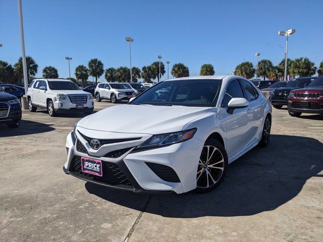 2018 Toyota Camry SE