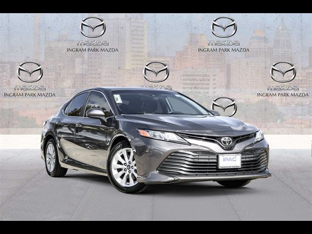 2018 Toyota Camry LE