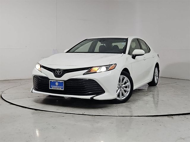 2018 Toyota Camry LE