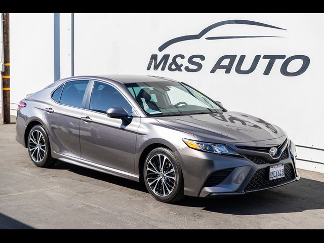 2018 Toyota Camry SE