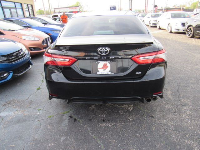 2018 Toyota Camry SE