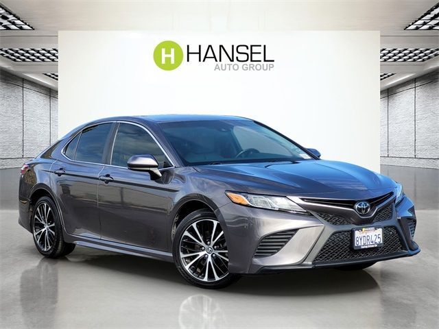 2018 Toyota Camry SE