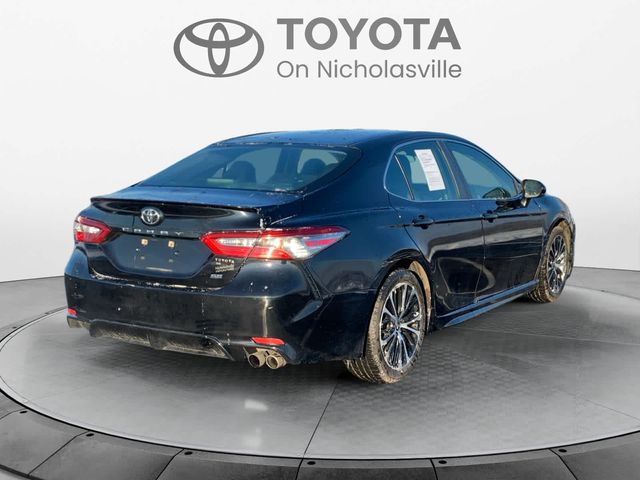 2018 Toyota Camry SE