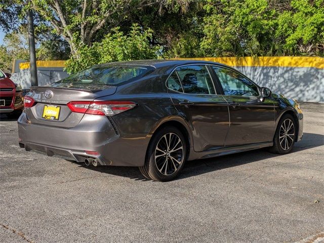 2018 Toyota Camry SE