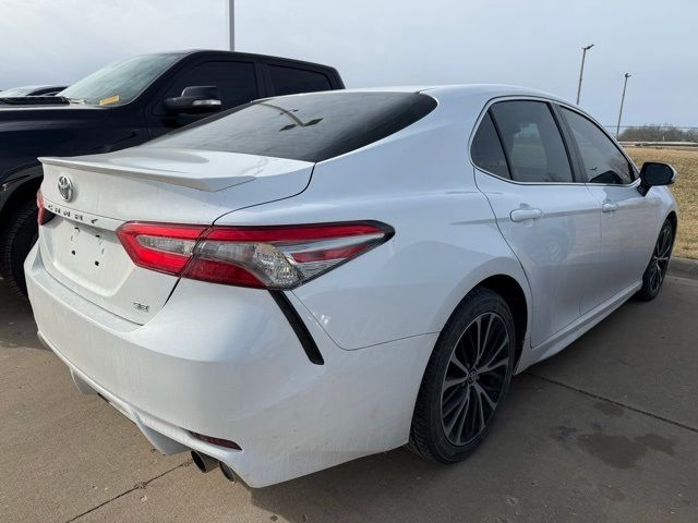 2018 Toyota Camry SE