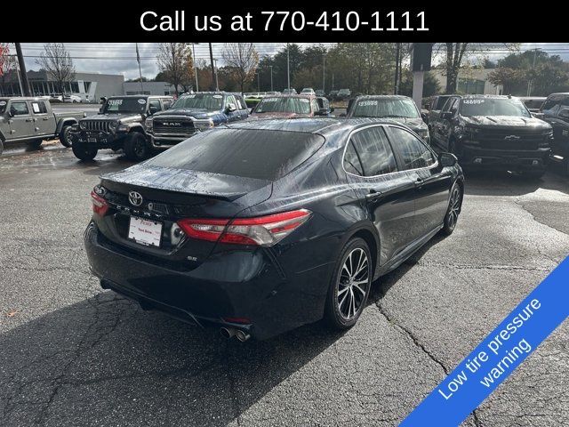 2018 Toyota Camry SE