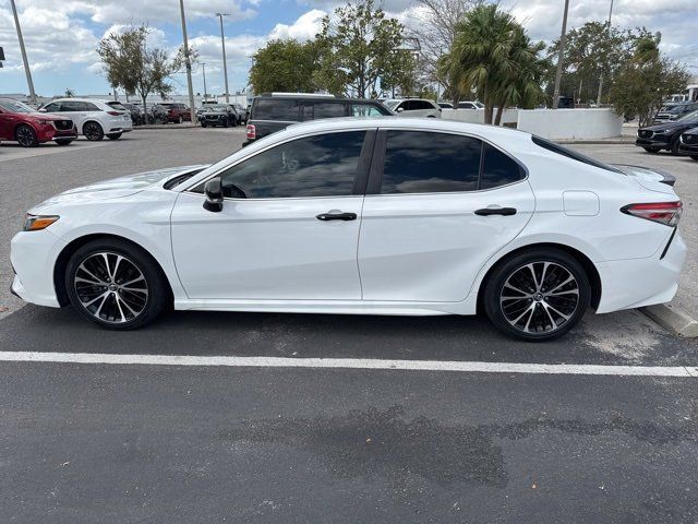 2018 Toyota Camry SE