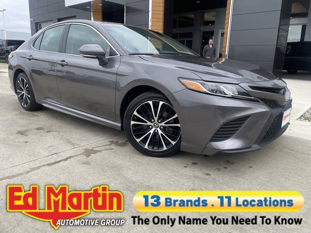 2018 Toyota Camry SE