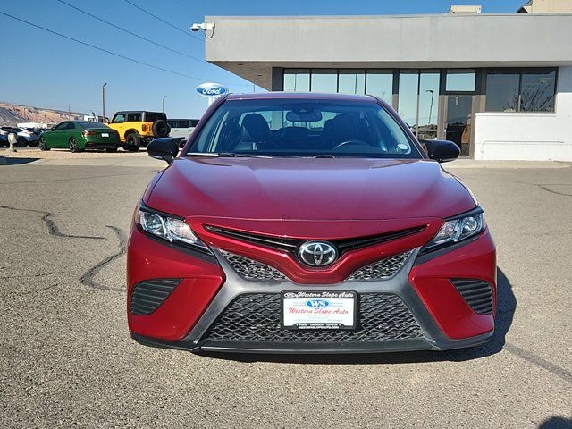 2018 Toyota Camry SE