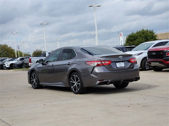 2018 Toyota Camry SE