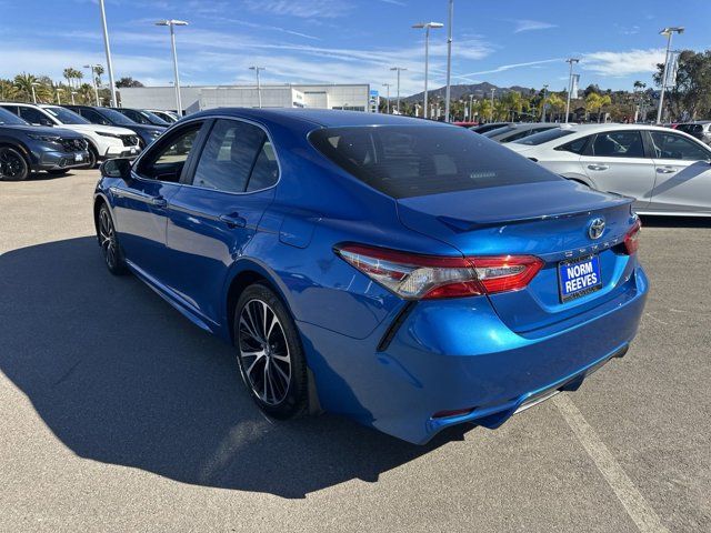 2018 Toyota Camry SE