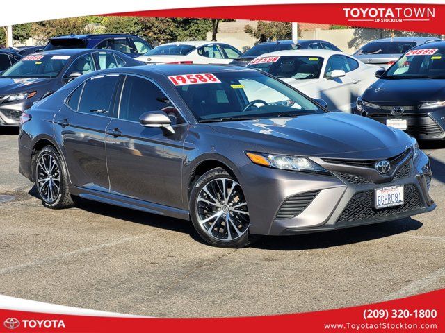 2018 Toyota Camry SE