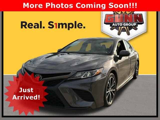 2018 Toyota Camry SE