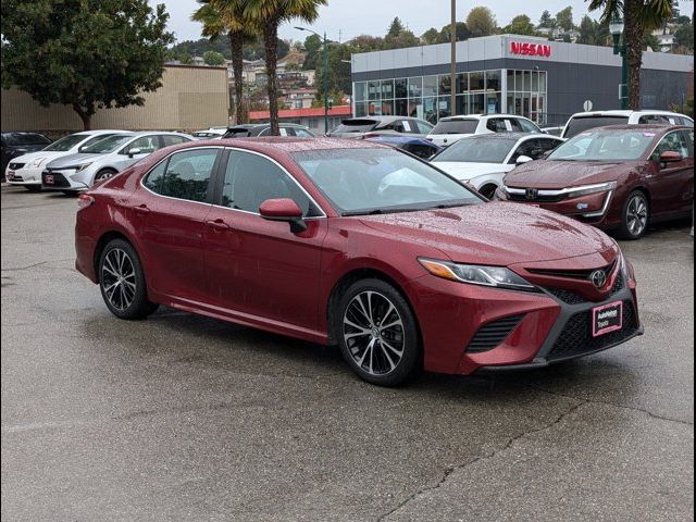 2018 Toyota Camry SE