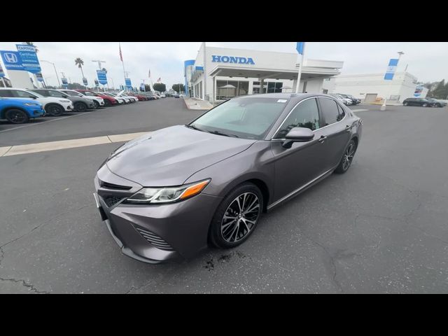 2018 Toyota Camry SE