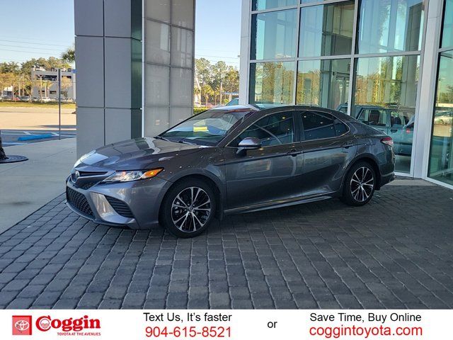 2018 Toyota Camry SE