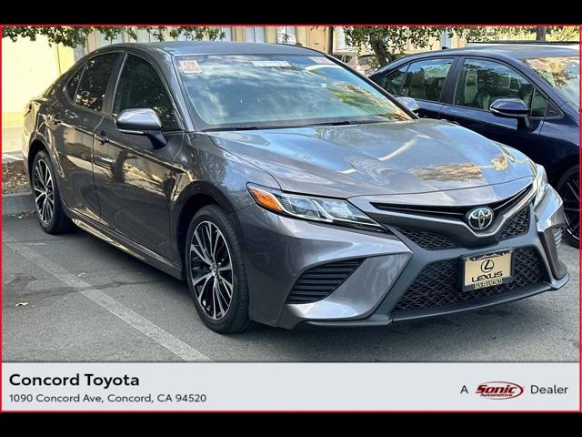 2018 Toyota Camry SE