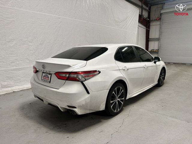 2018 Toyota Camry SE