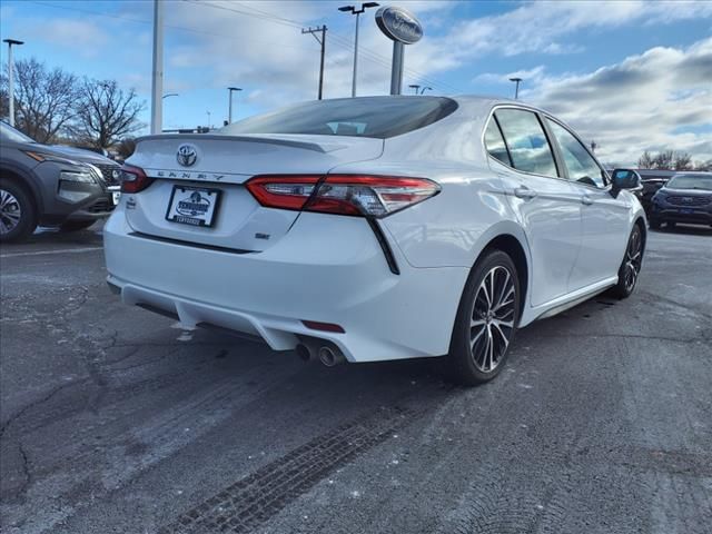 2018 Toyota Camry SE