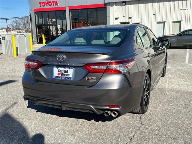 2018 Toyota Camry SE