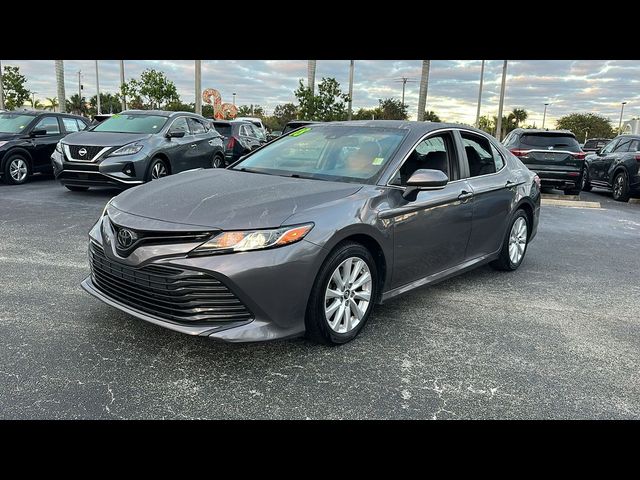 2018 Toyota Camry SE