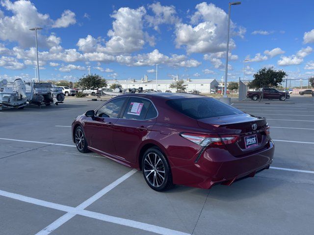 2018 Toyota Camry SE