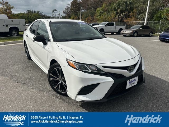 2018 Toyota Camry SE