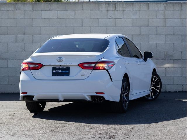 2018 Toyota Camry SE