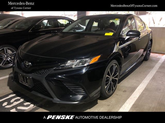 2018 Toyota Camry SE