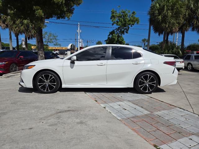 2018 Toyota Camry SE